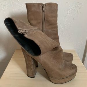 Steve Madden women Suede Leather boots - size 7.5